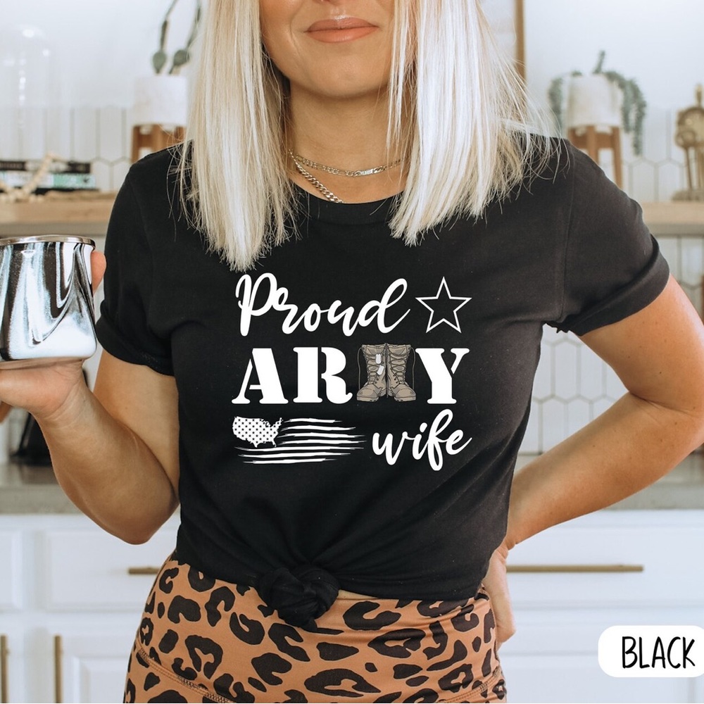 Proud Army Wife T-Shirt Graphic Tee Black